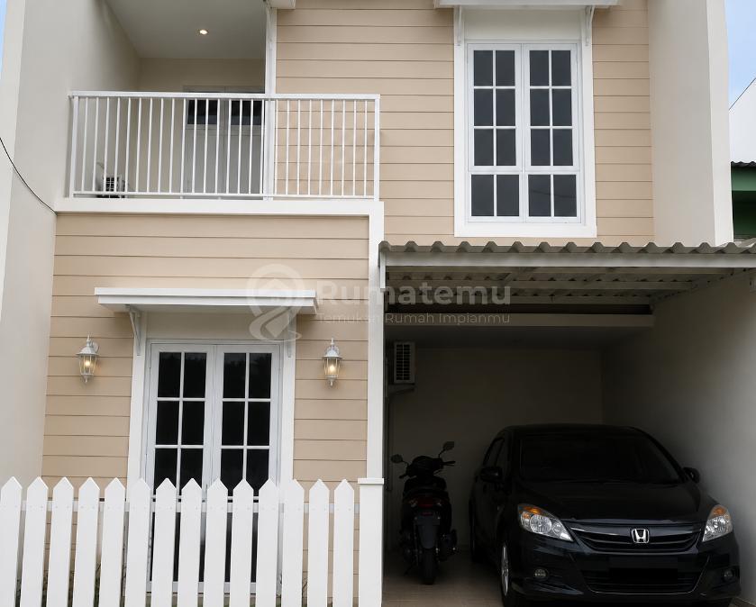 Dijual Rumah Bagus di Bukit Dago 2 Lantai