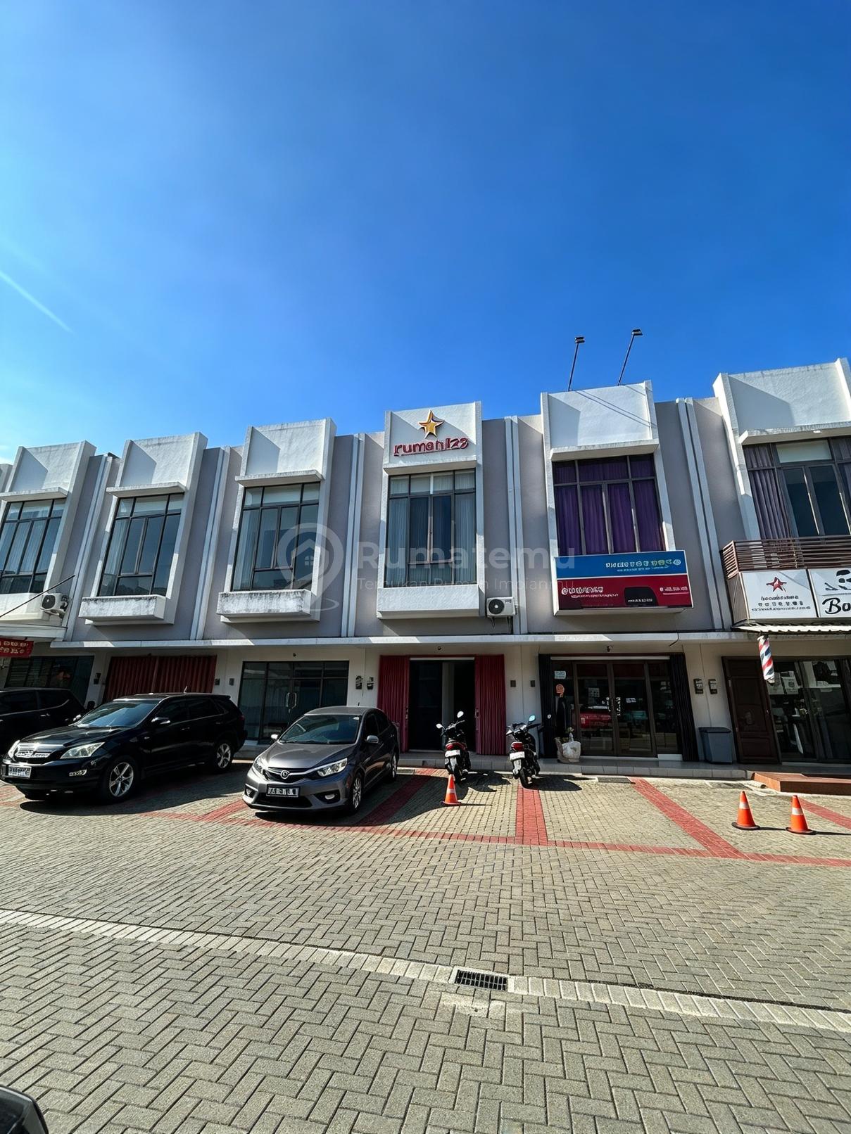 Dijual Ruko Paling Rame di Gading Serpong Buat Invest Cocok Banget Pasaran Sewa 80-100Jt Buat Usaha Dijamin Rame