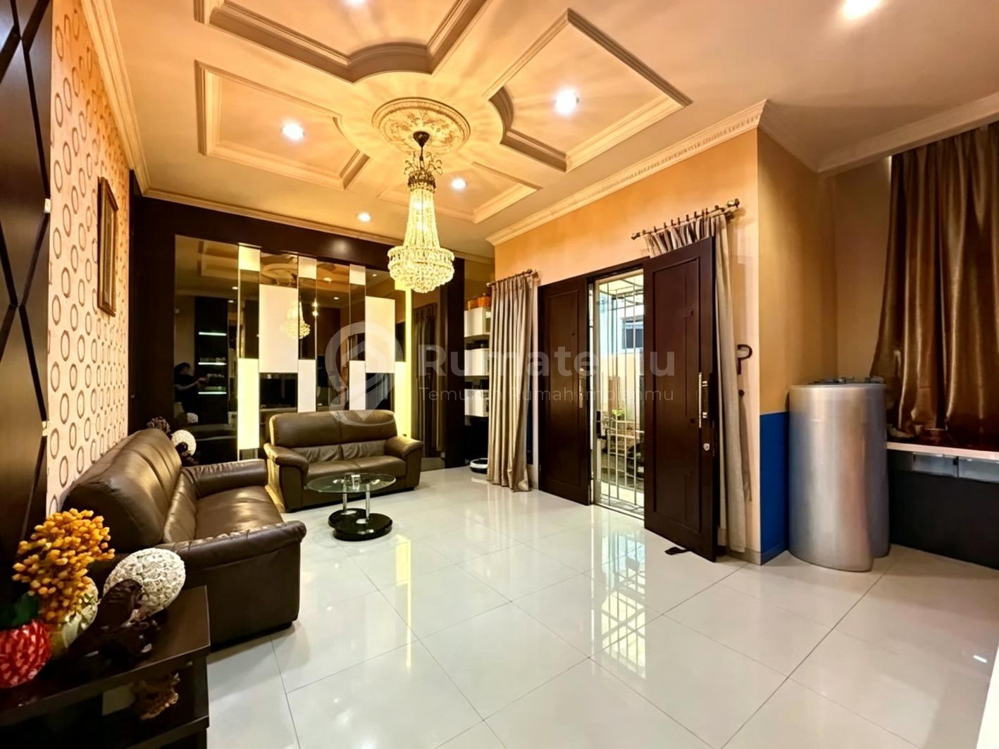 Dijual Rumah Minimalis Moderen Siap Huni Jalan Mandala Selatan , Tomang - Jakarta Barat