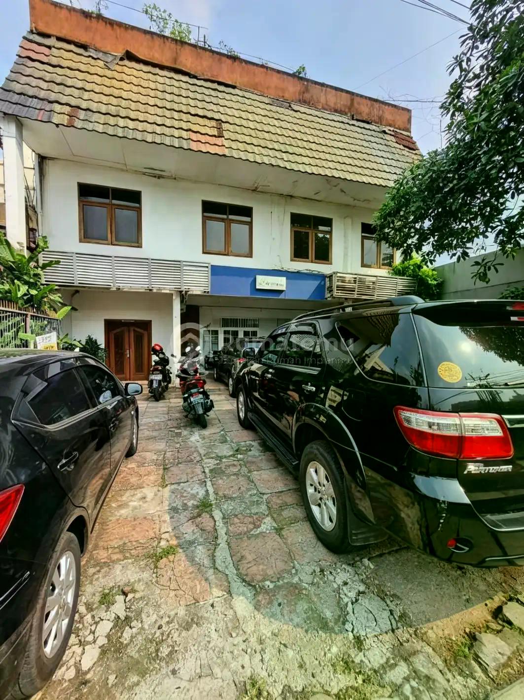Ruang usaha di lebak bulus