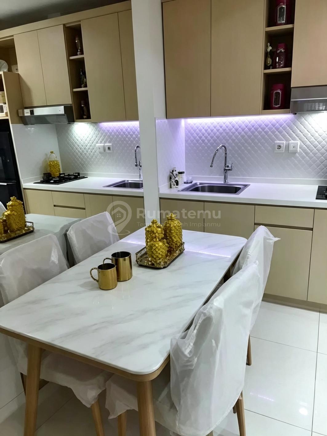 Roseville Bsd 2 Bed room Furnish Tinggal Bawa Koper, Siap Huni