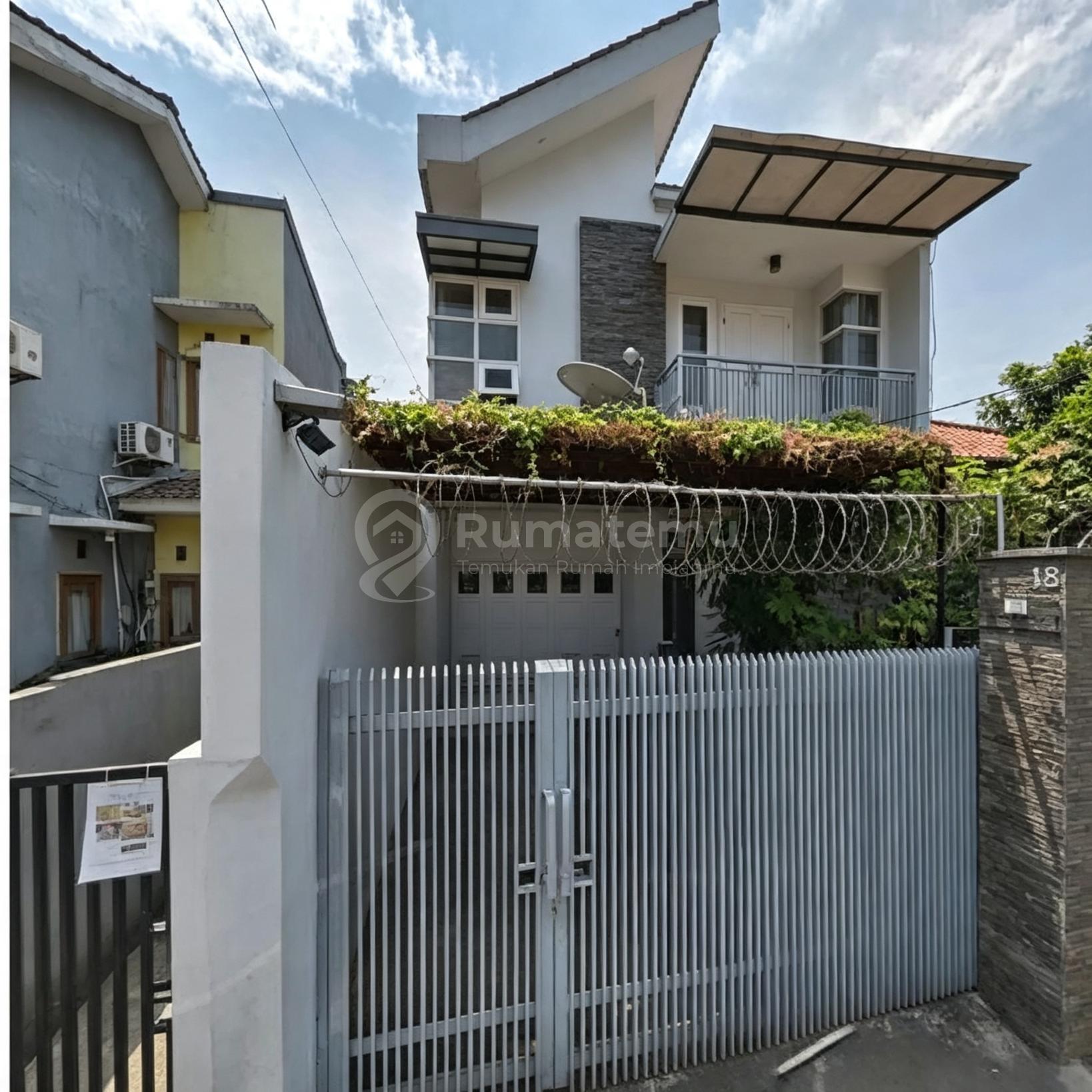 Dijual Rumah Full Furnished Lokasi Strategis Lingkungan Aman di Cipete Selatan S9902