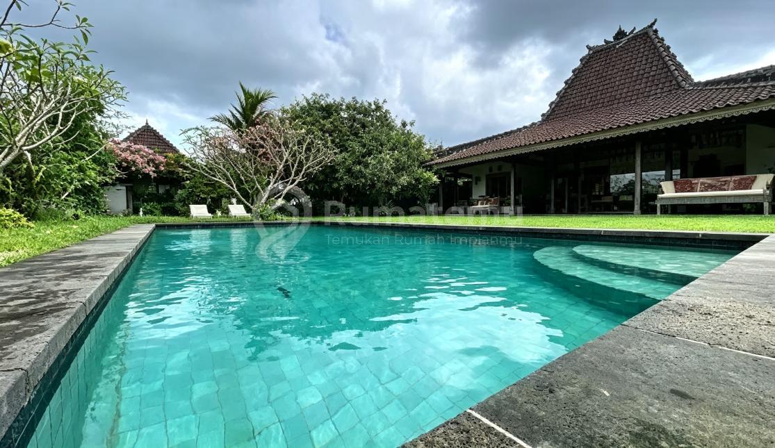 Ready For Sale Hot Sale 8 Bedroom Villa Joglo In Jimbaran Villa