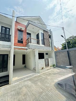 Rumah Modern Minimalis 2 Lantai Lokasi Strategis