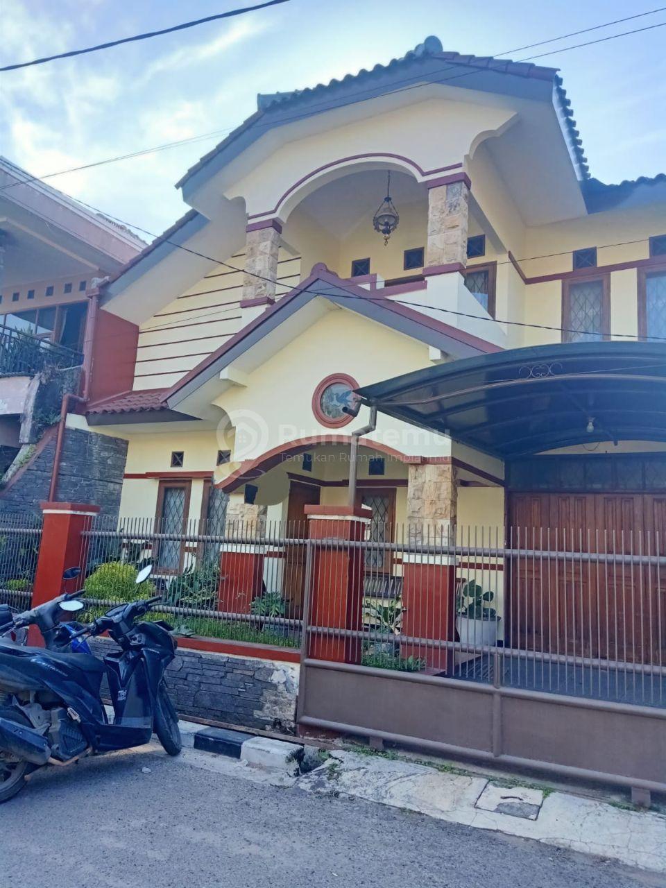 Jual rumah terawat lingkungan nyaman di sayap BKR Bandung