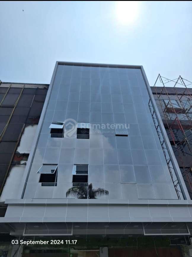 Dijual ruko Gandeng Pik 1 Full Renovasi Jl. Pantai Indah Utara 2 , Kapuk Muara