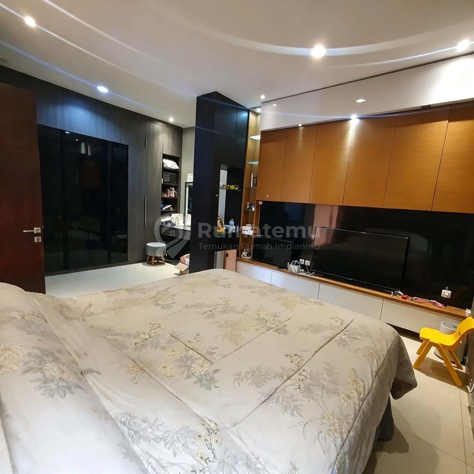 Dijual Rumah 2,5 Lantai 3 KT di Kelapa Nias Kelapa Gading