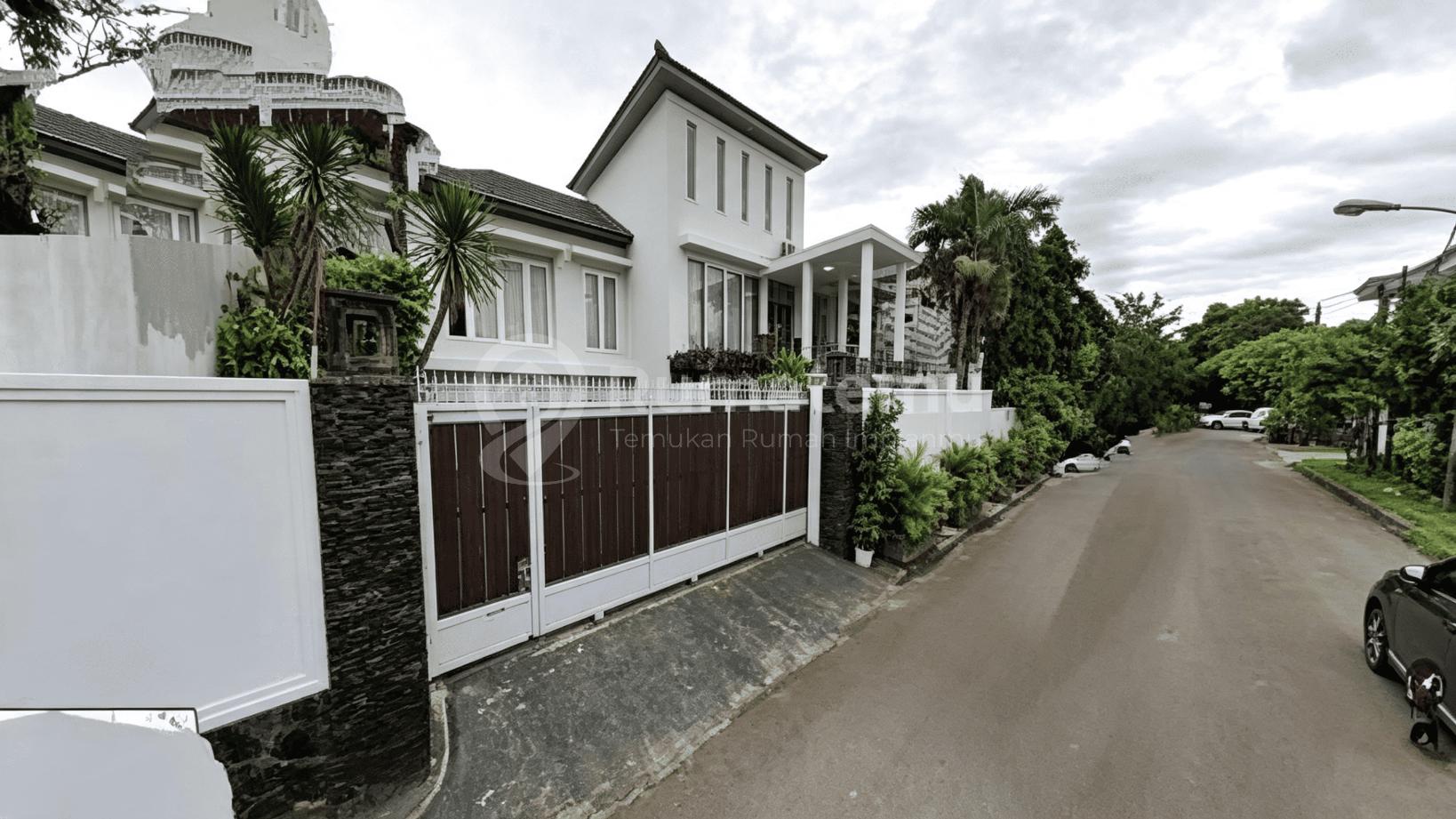 Jual Tanah Bonus Rumah Mewah Klasik 11 Juta Per Meter