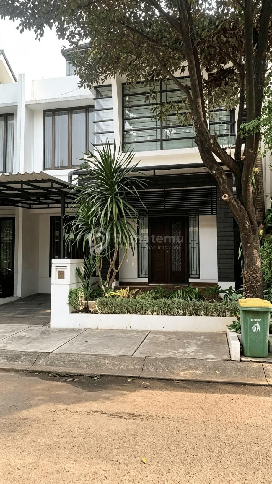 Rumah dijual cepat lokasi sangat strategis di Emerald Residance Bintaro jaya sektor 9