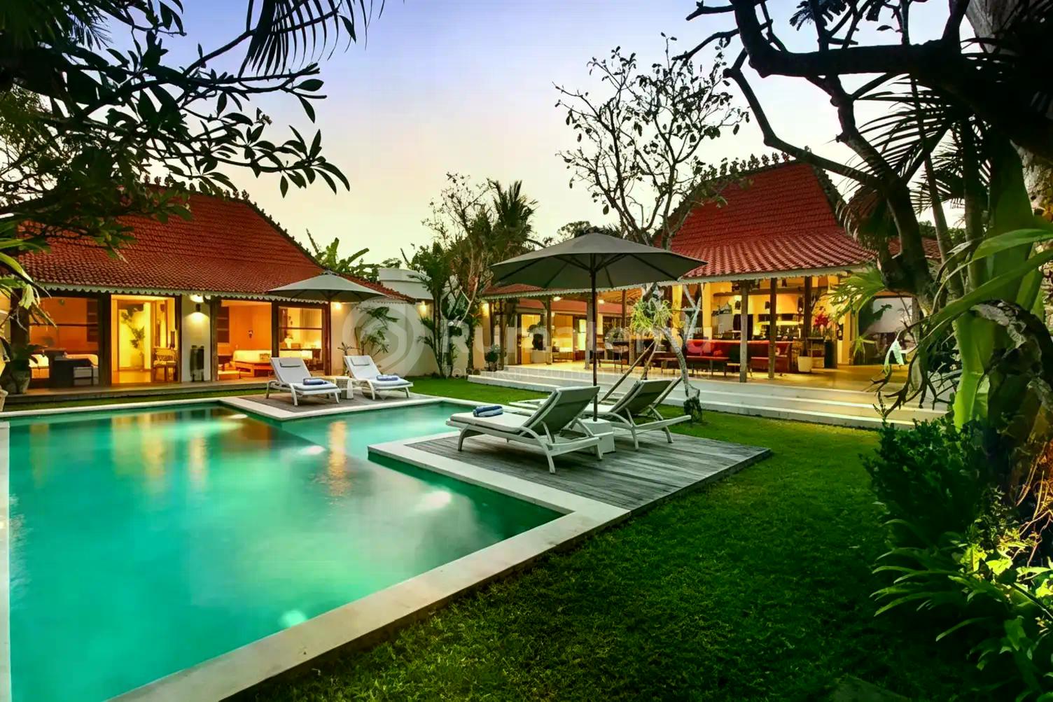 Rv-3335 Luxury Villa In Berawa Canggu - Spacious Land, Prime Location Near Beach & Cafés