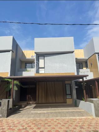 Rumah 2 Lantai Paling Laris di kelas nya, Desain Modern Kekinian dan Fungsional di Lokasi Super Strategis Dekat ke Jakarta Selatan Harga mulai Rp 1,2 M-an
