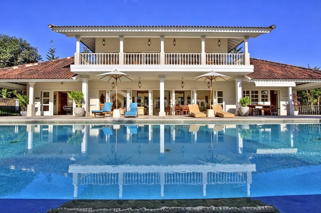 RV-3326 Luxury Freehold 4-Bedroom Estate Near Tanah Lot