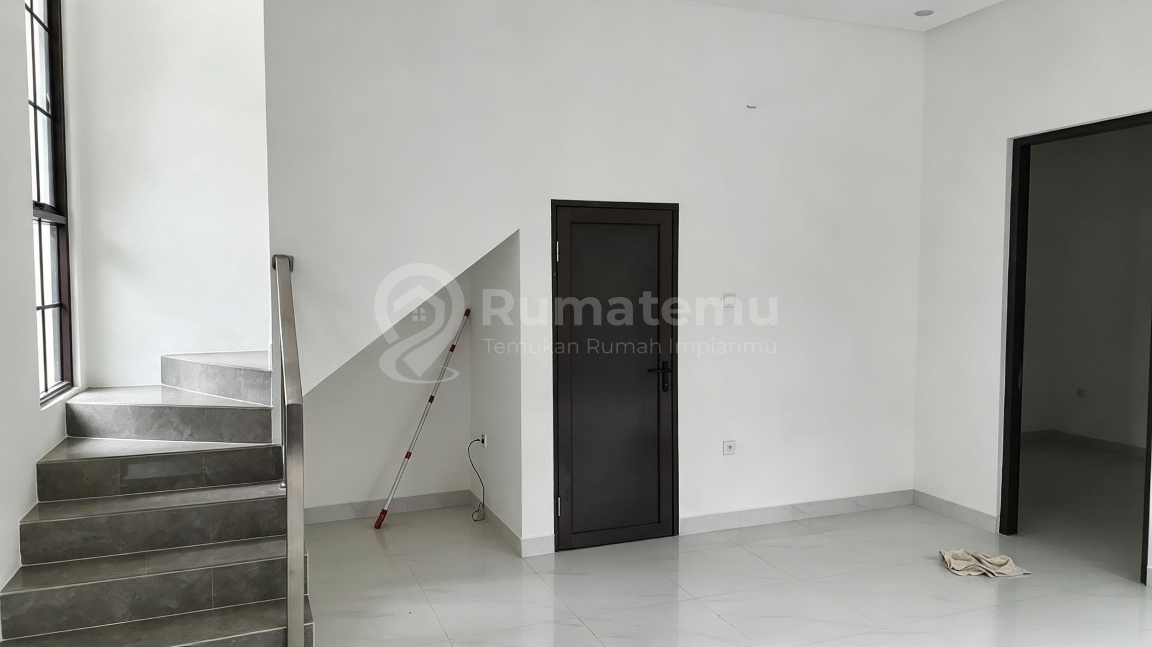 Siap Huni, Rumah, 2 Lantai, SHM