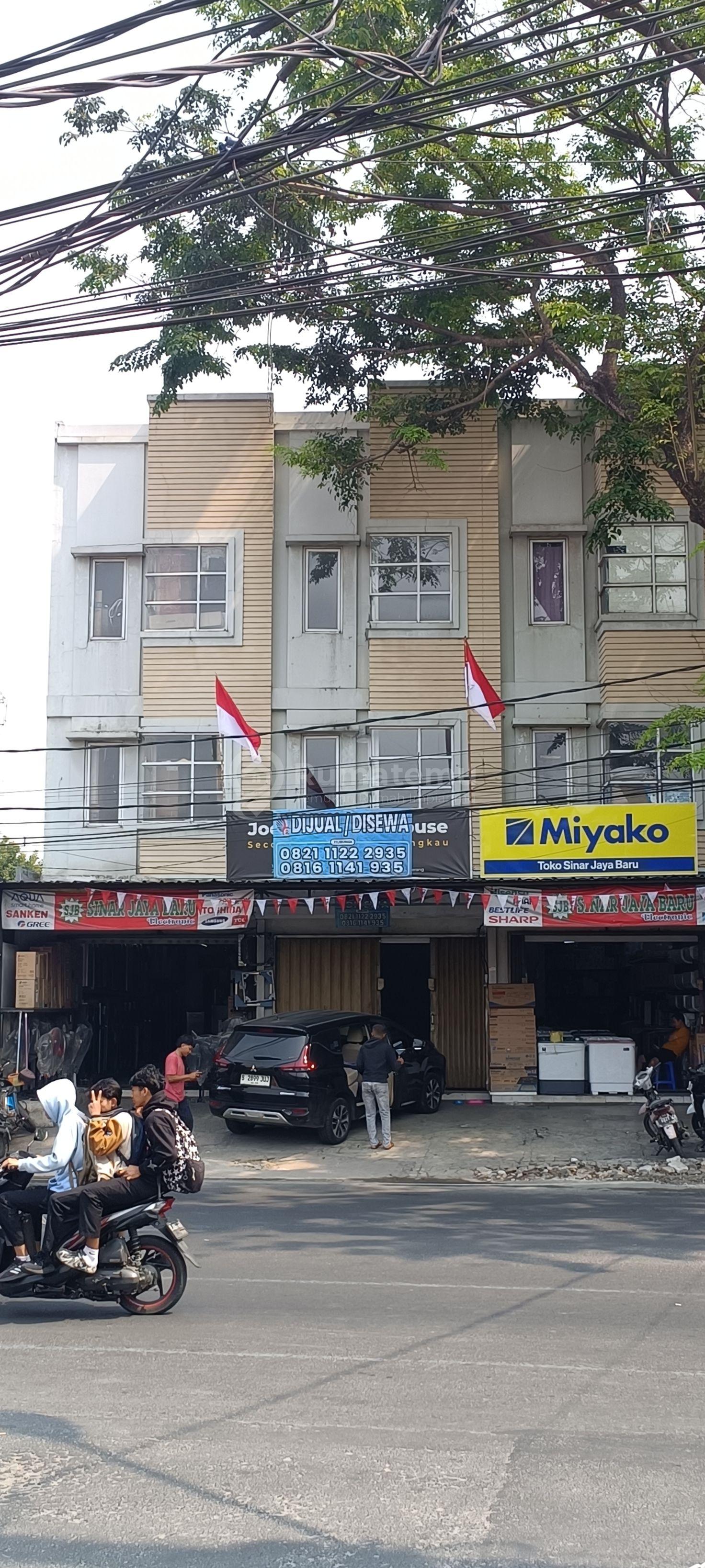 Dijual/Disewa Ruko 3,5Lantai Siap Pakai dekat Pasar Lembang 