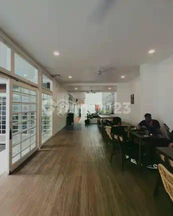 Rumah Model Cafe Full Atas Bawah di Area Premium Pondok Indah