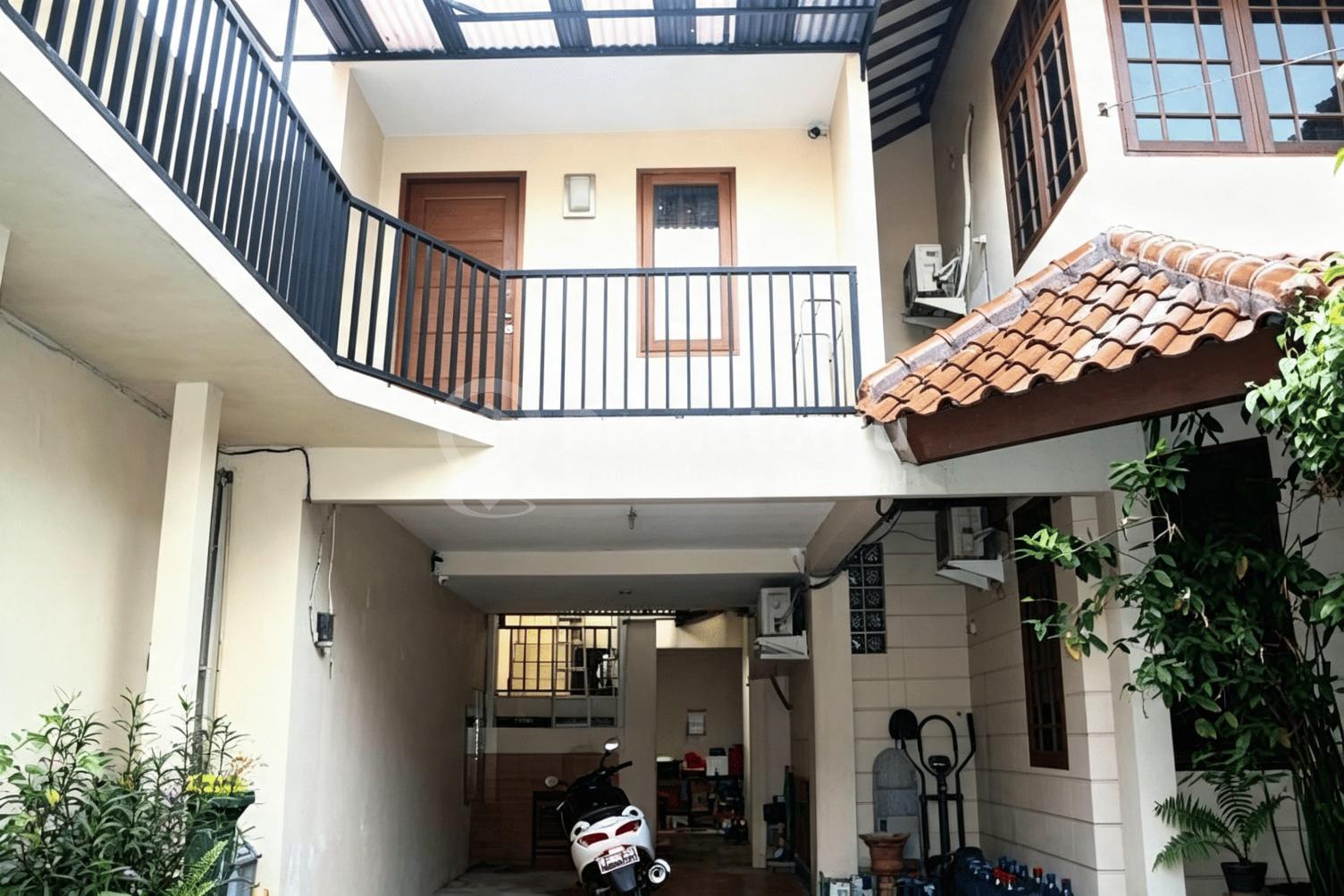 Jual rumah luas di Pondok Labu, Cilandak, Jakarta Selatan