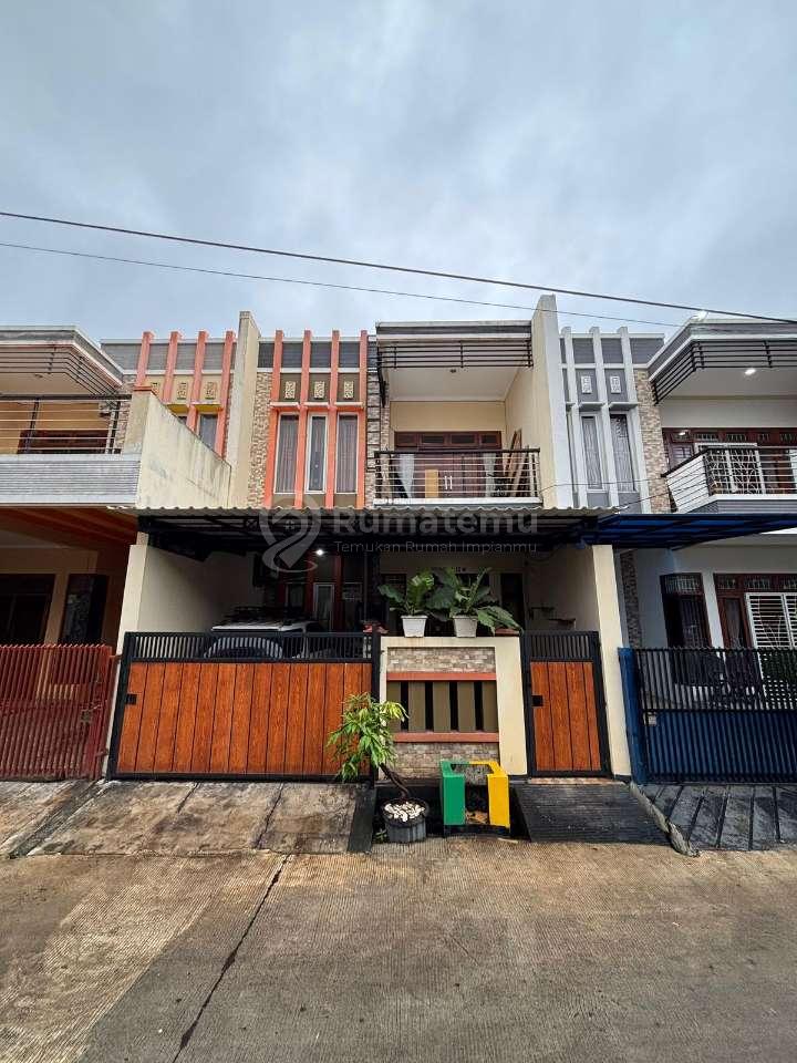 Dijual rumah dengan lokasi strategis di perum Griya Bintara Indah, Bintara Barat, Bekasi