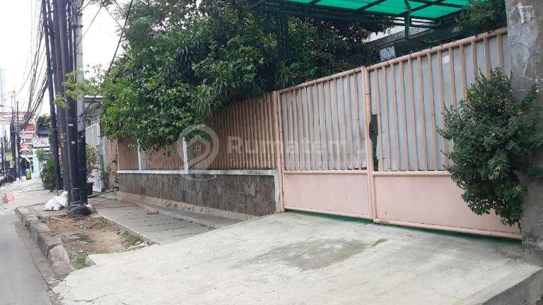 Dijual rumah strategis Akses jalan 3 mobilan di Cawang, Cipinang Cempedak, Jatinegara