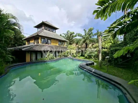 Beautyfull And Big Garden Villa Ready For Sale In Balangan