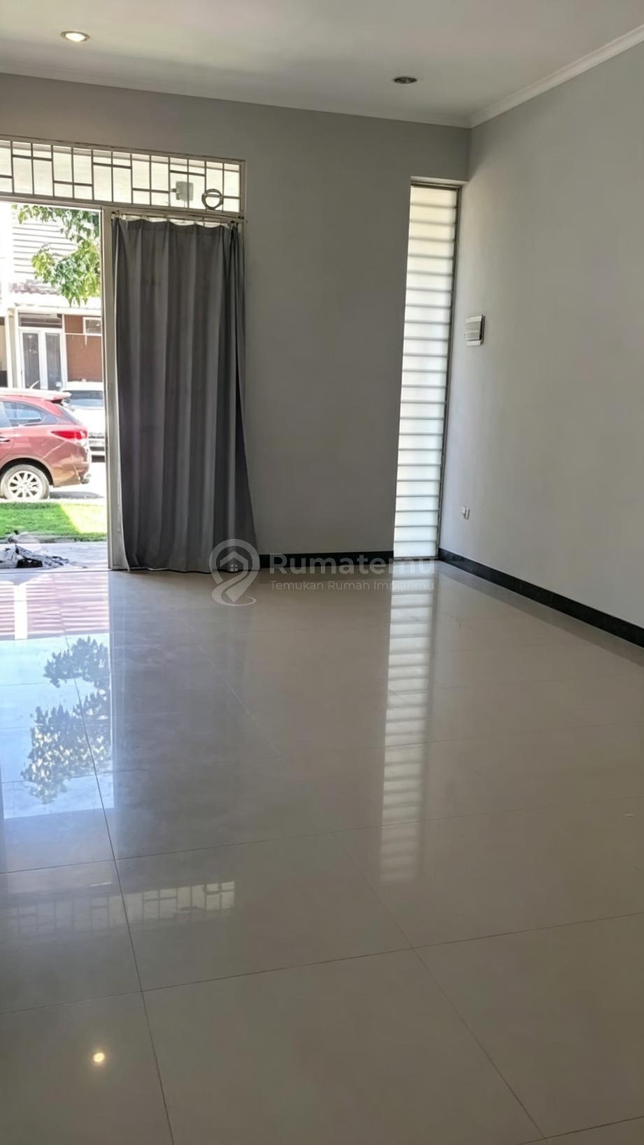 Jual Rumah Sommerville Taman Kopo Indah 5 Dekat Tol Margaasih Bandung