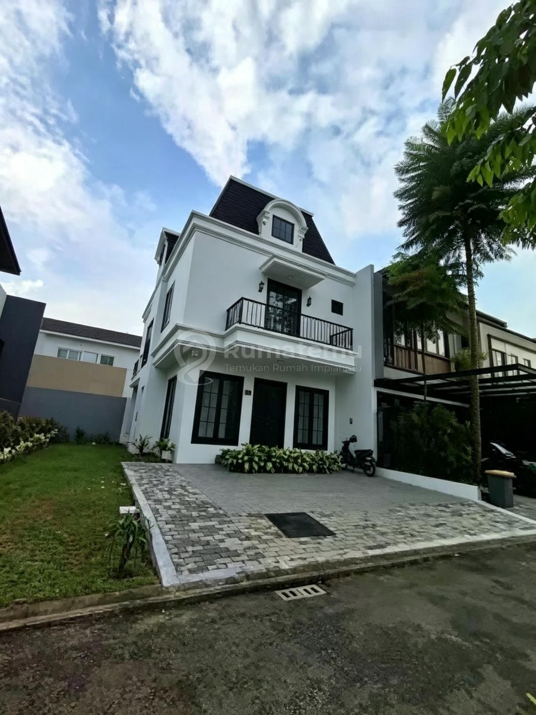Rumah Baru 3 Lantai 4 Kamar Tidur Hadap Selatan The Icon Bsd City