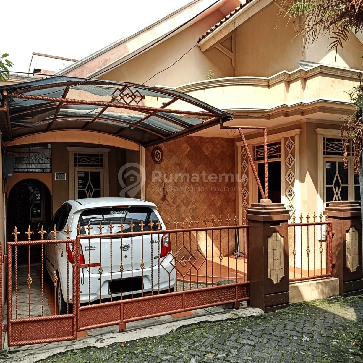 Jual rumah hitung tanah saja lokasi aman, nyaman, dan tenang dalam komplek Cipinang, Jakarta Timur