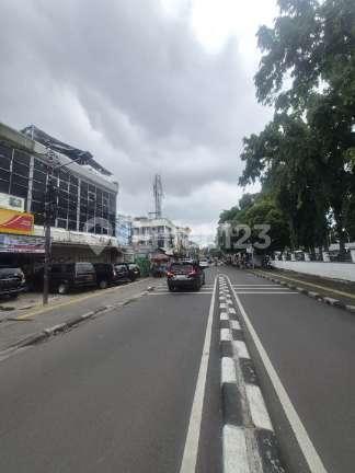 Ruko 3 Lantai Lokasi Strategis di Rawamangun