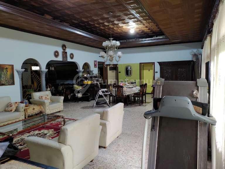 Dijual Rumah di Jalan Kacapiring Ahmad Yani Sayap Jalan Riau Bandung