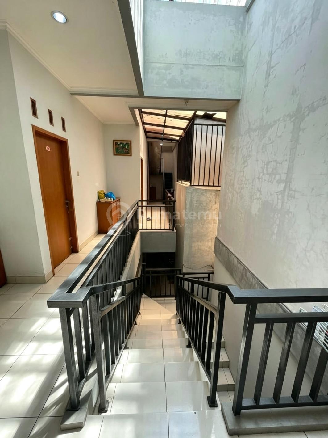 ROI 10% !!! Rumah Kost Aktif Cisitu Lama Dago Dekat ITB, Unpar Bandung