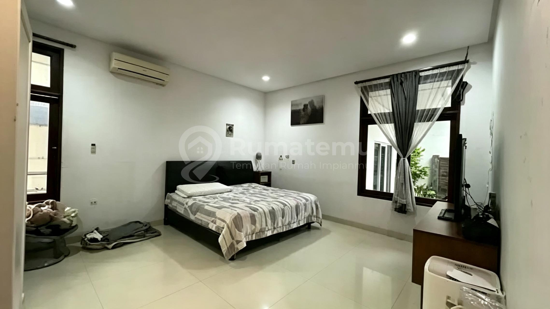 Dijual Cepat Rumah Clasic Bukit Gading Villa Kelapa Gading