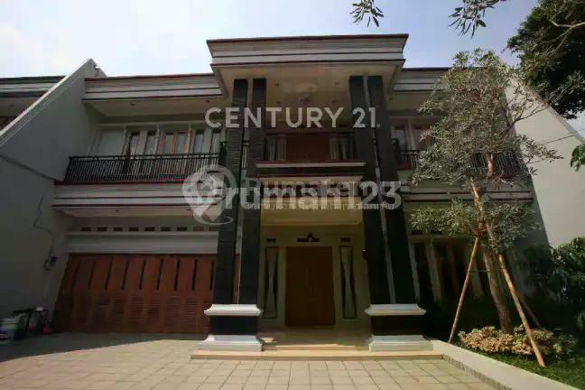 Rumah Mewah Super Bagus 2 Lantai di Kebon Jeruk, Jakarta Barat