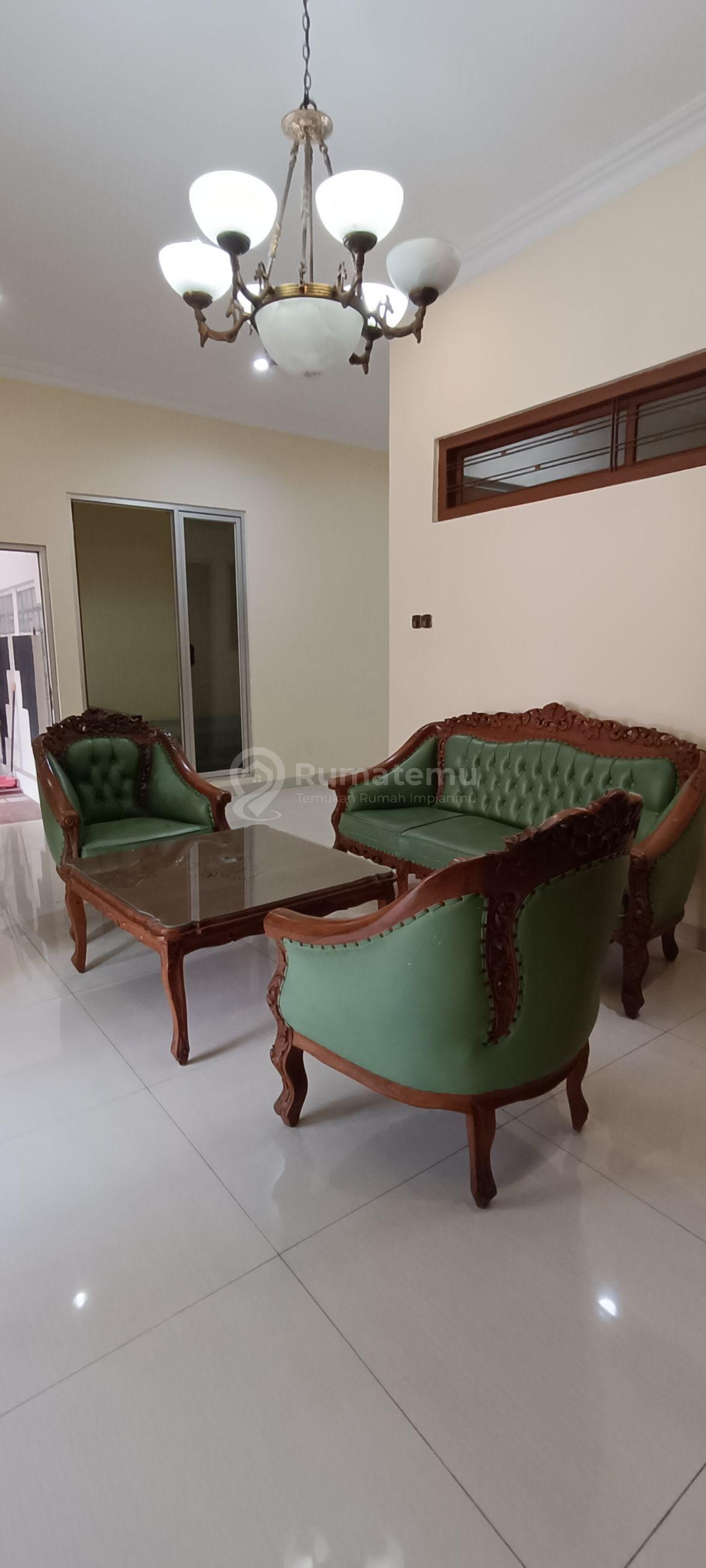 Disewa Rumah Siap Huni Furnished dekat Pusat Perkantoran 