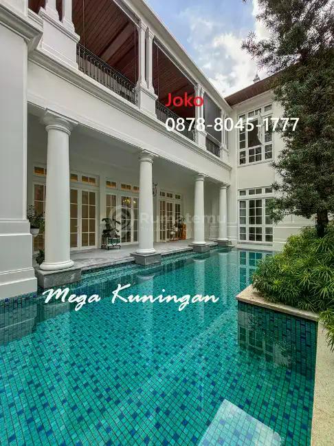 KUNINGAN - [FOR SALE]:   RUMAH MEWAH EKSKLUSIF, DESAIN MODERN CLASSIC, SUPER STRATEGIS DI PUSAT BISNIS DAN PERKANTORAN.