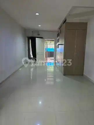Dijual Rumah Strategis @Permata Palem, Jakarta Barat