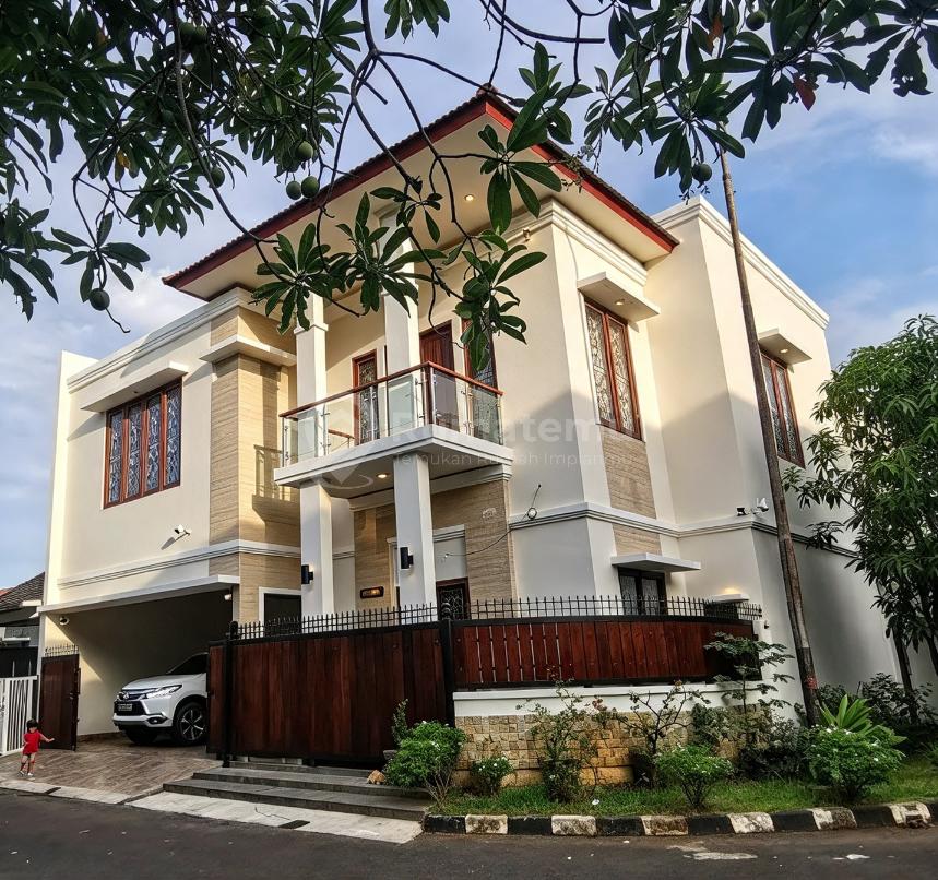 Dijual Rumah Mewah 3 Lantai 4 BR Full Furnished Banjar Wijaya Sinar Mas Land Tangerang