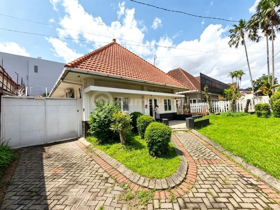 Disewakan rumah classic untuk usaha dan resto 