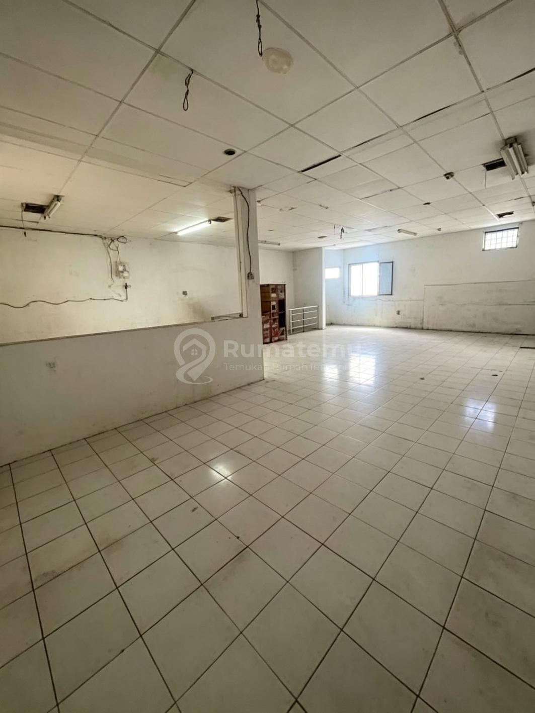 Ruko Gandeng 4 Lantai Di Area Citra 7 Jalan Besar SHM