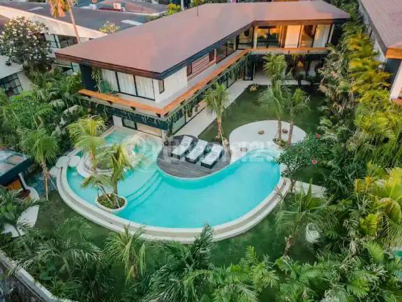 Ready For Rent 4 B R Luxury Villa In Berawa Canggu Bali
