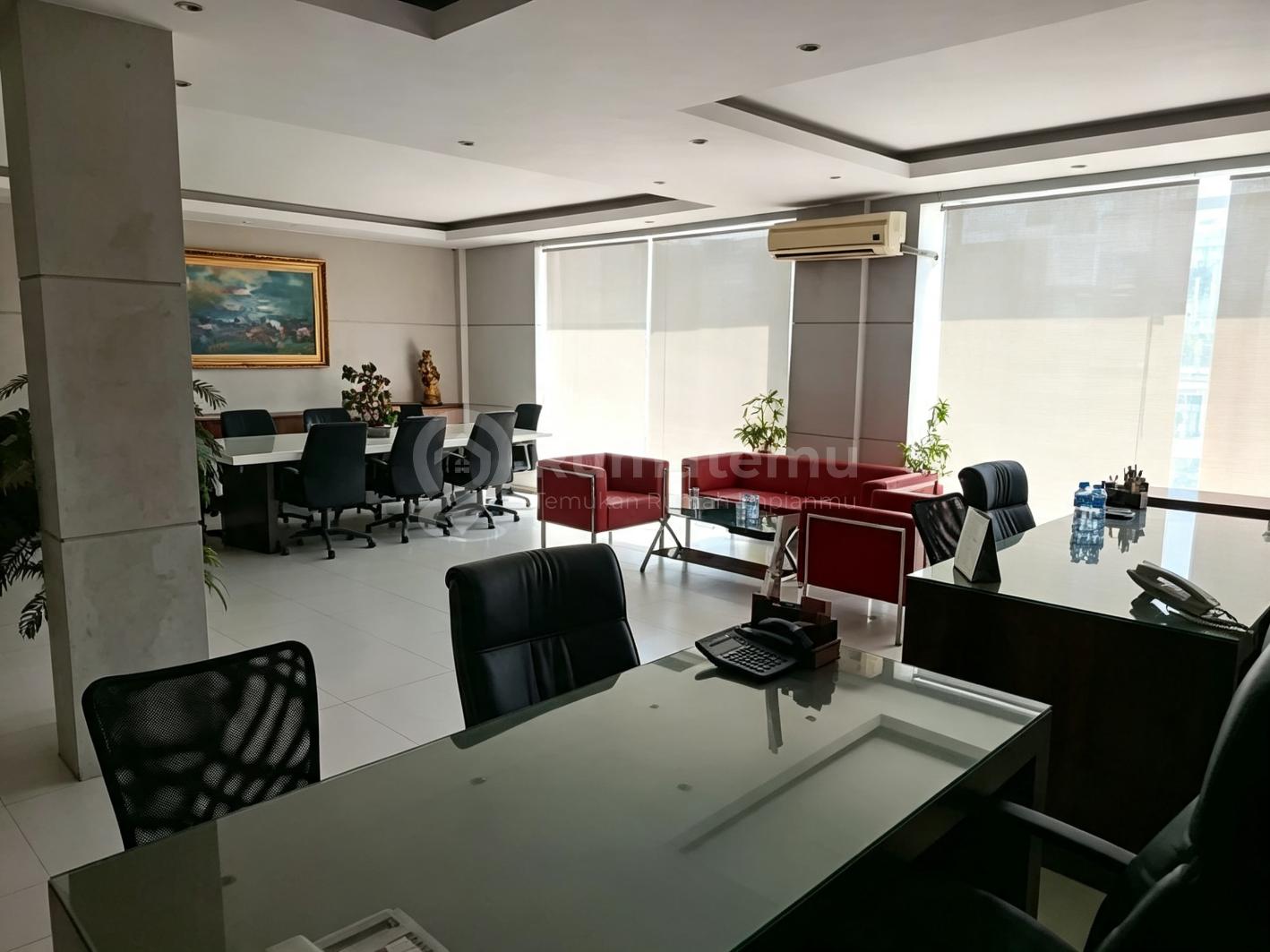 Ruang Kantor 750M2 3 Lantai di Elang Laut Pik Furnish