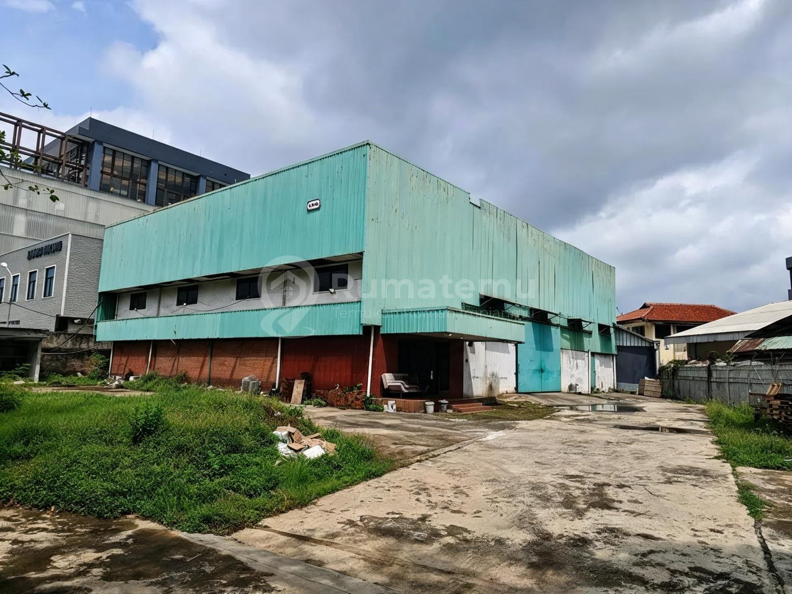 Dijual dan Disewakan Murah! Gudang + Kantor 2275M² di Danau Sunter Selatan - Hitung Harga Tanah! Nego sp deal.