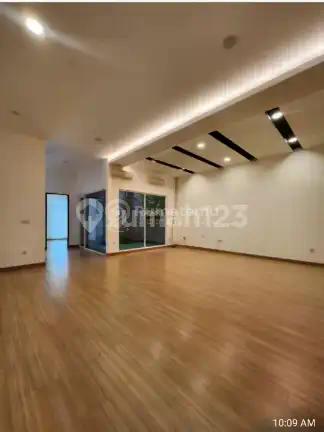 Rumah Baru Minimalis 3 Lantai di Sutera Onyx Alam Sutera Tangerang Banten