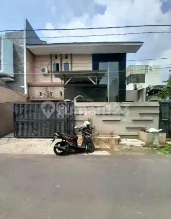 Rumah Secondary Dalam Komplek di Cipinang
