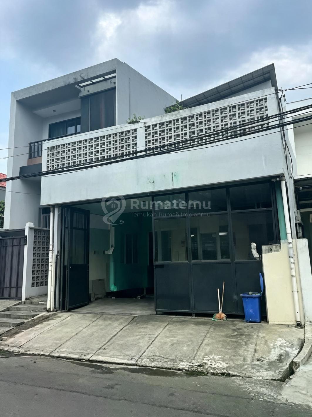 Exclusive Listing Rumah Usaha 3 LT Sumagung Kelapa Gading