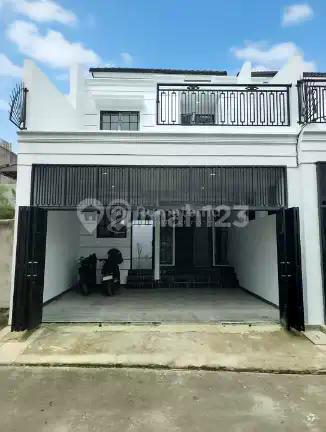 Rumah Baru Dalam Komplek di Pondok Kelapa