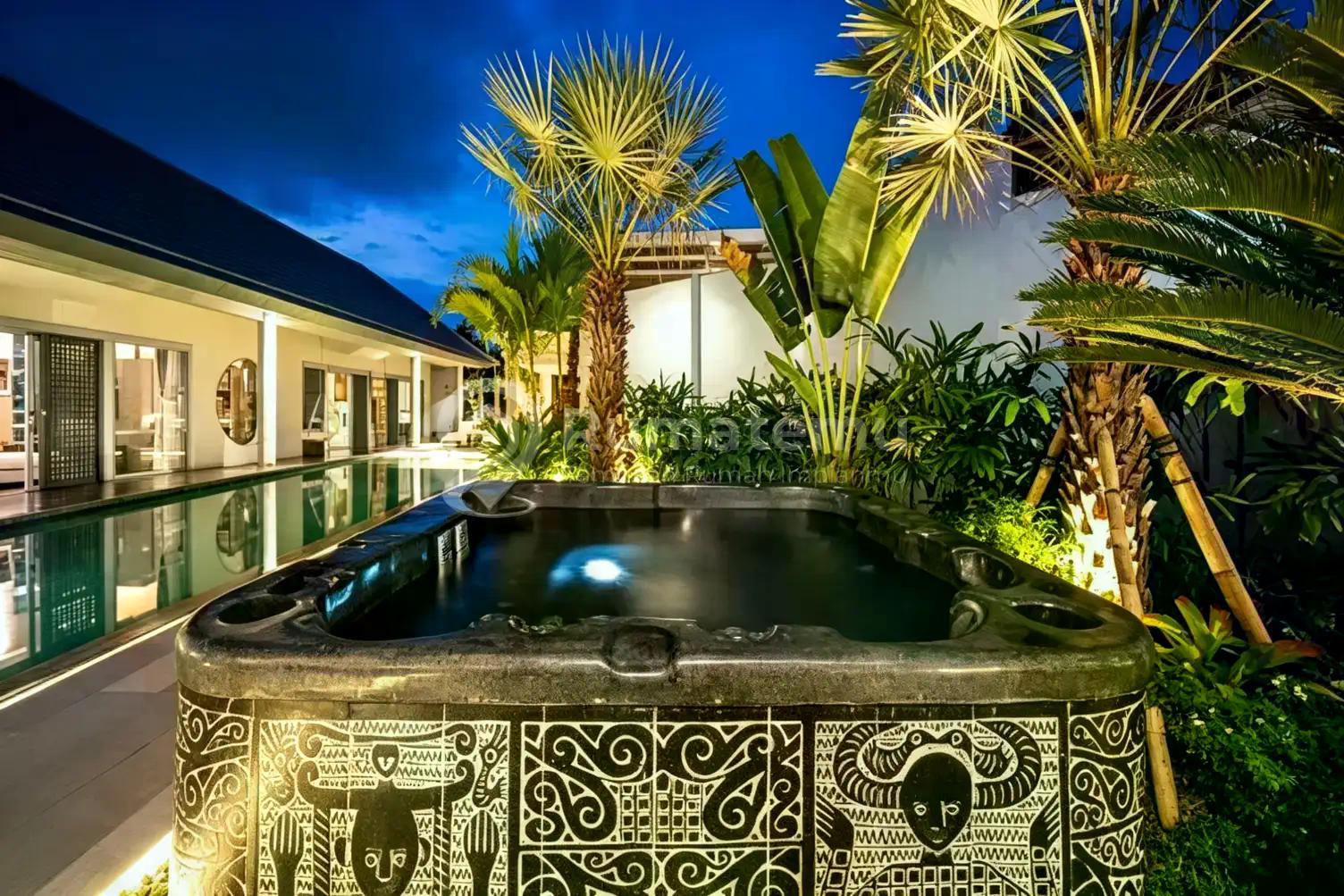 Rv-3144 Elegant 4-Bedroom Leasehold Villa In Sanur