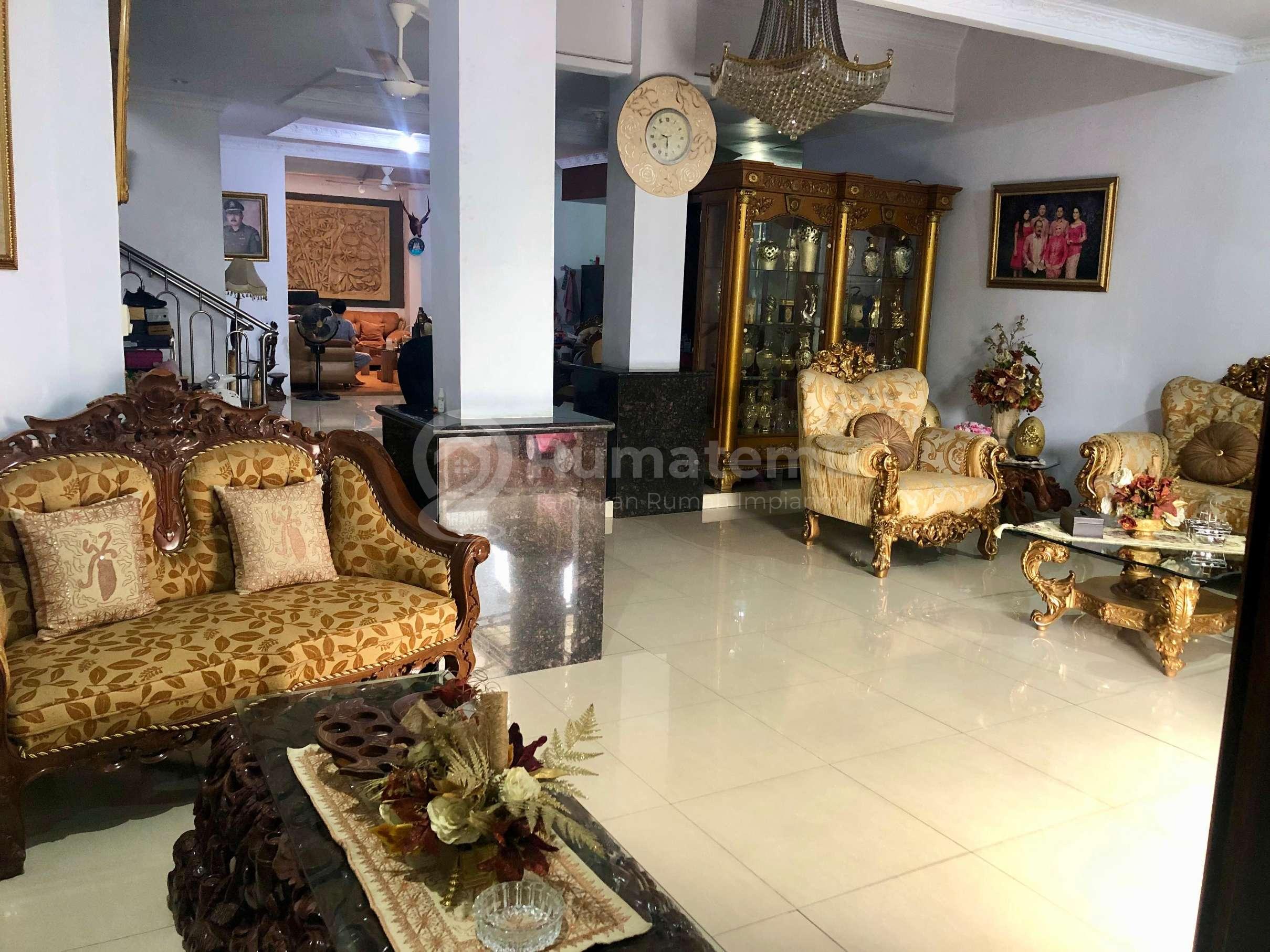 Jual rumah akses jalan 2 mobil lebih di area Poltangan, Pejaten Timur, Pasar Minggu