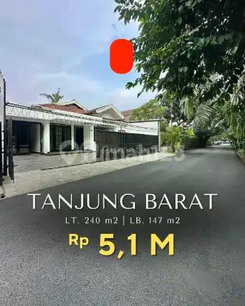 Rumah di Komplek Tanjung Barat Indah, 350 Meter ke Tb Simatupang