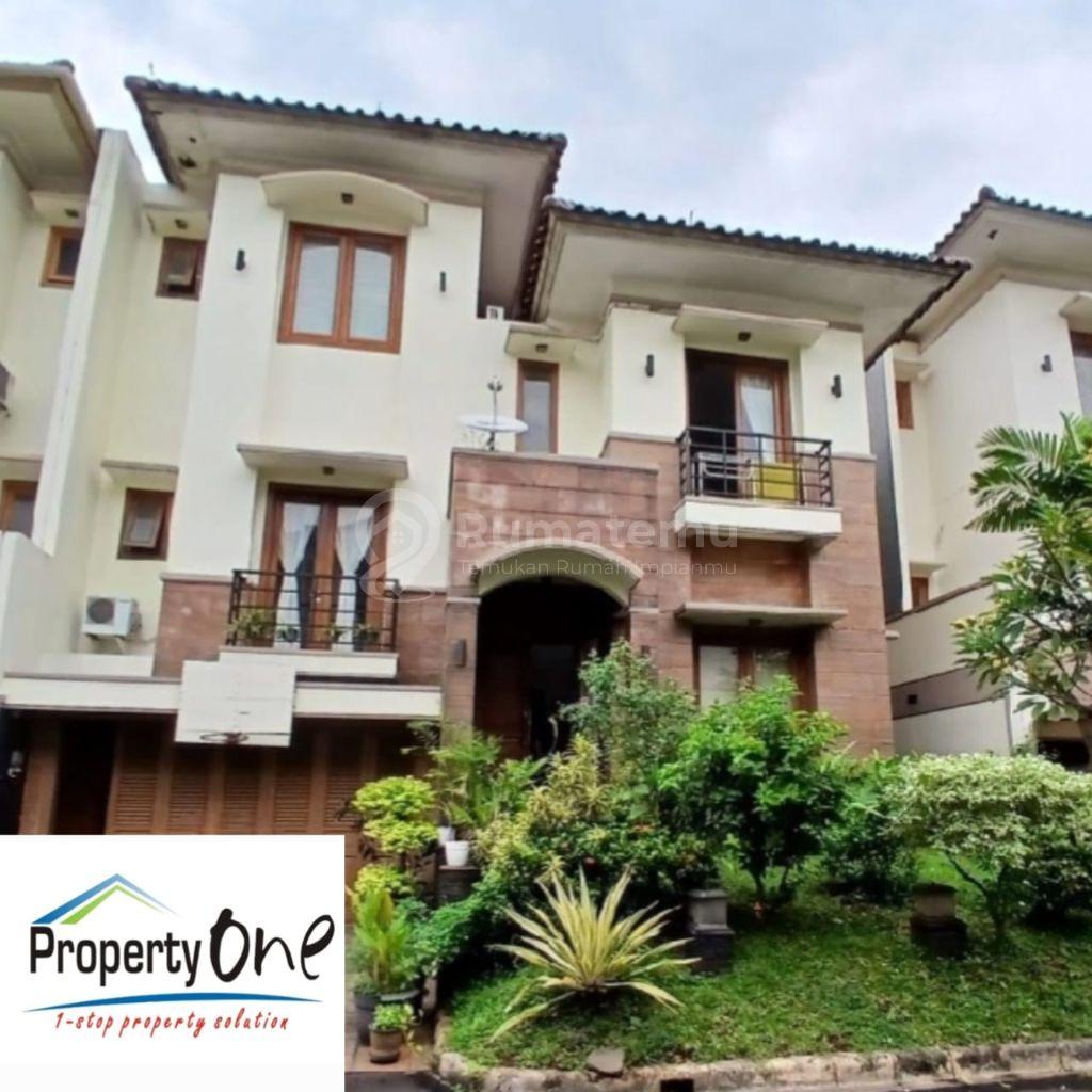 Dijual rumah town house di wijaya kusuma cilandak