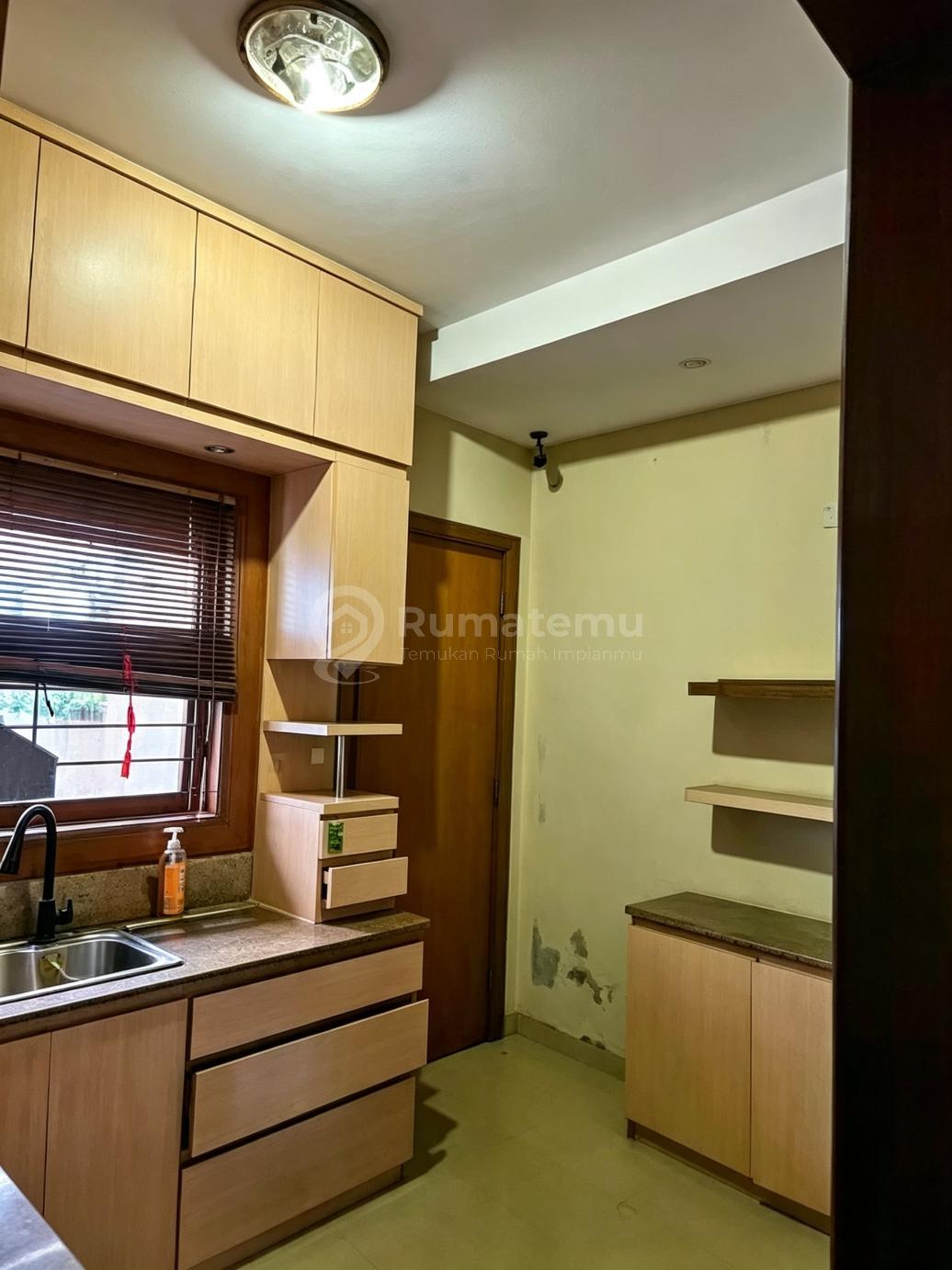 Rumah Siap Huni dan Asri di Alam Segar Pondok Indah