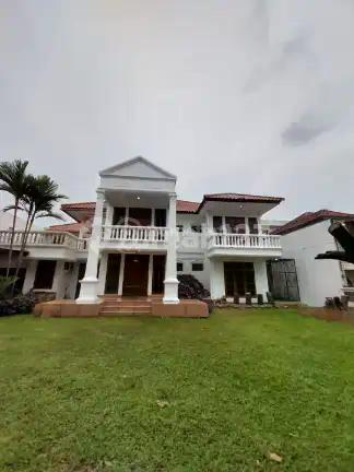 Rumah Pinggir Jalan Raya di Pondok Indah Jakarta Selatan